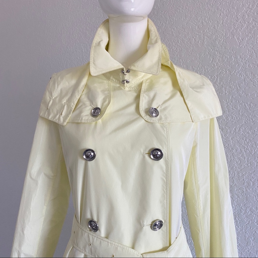 Burberry light yellow nylon trench coat - Picture 4 of 10